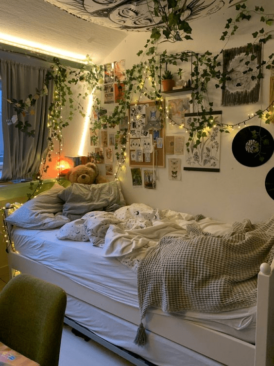 🌿 10 Must Have Essentials for a Nature Inspired Green Bedroom 🌿 - Ever Lasting