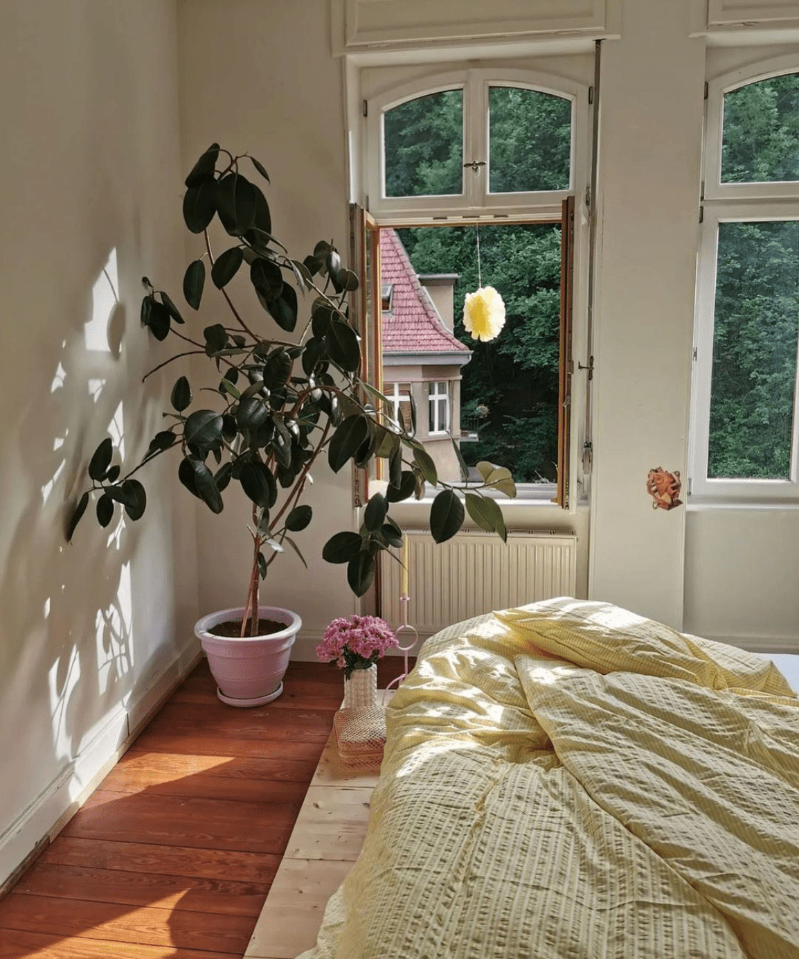 10 *Super Cute* Bedroom Makeover Ideas to Try This Summer - Ever Lasting