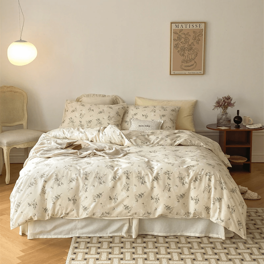 5 *super cute* Ideas to Romanticize your Bedroom - Ever Lasting