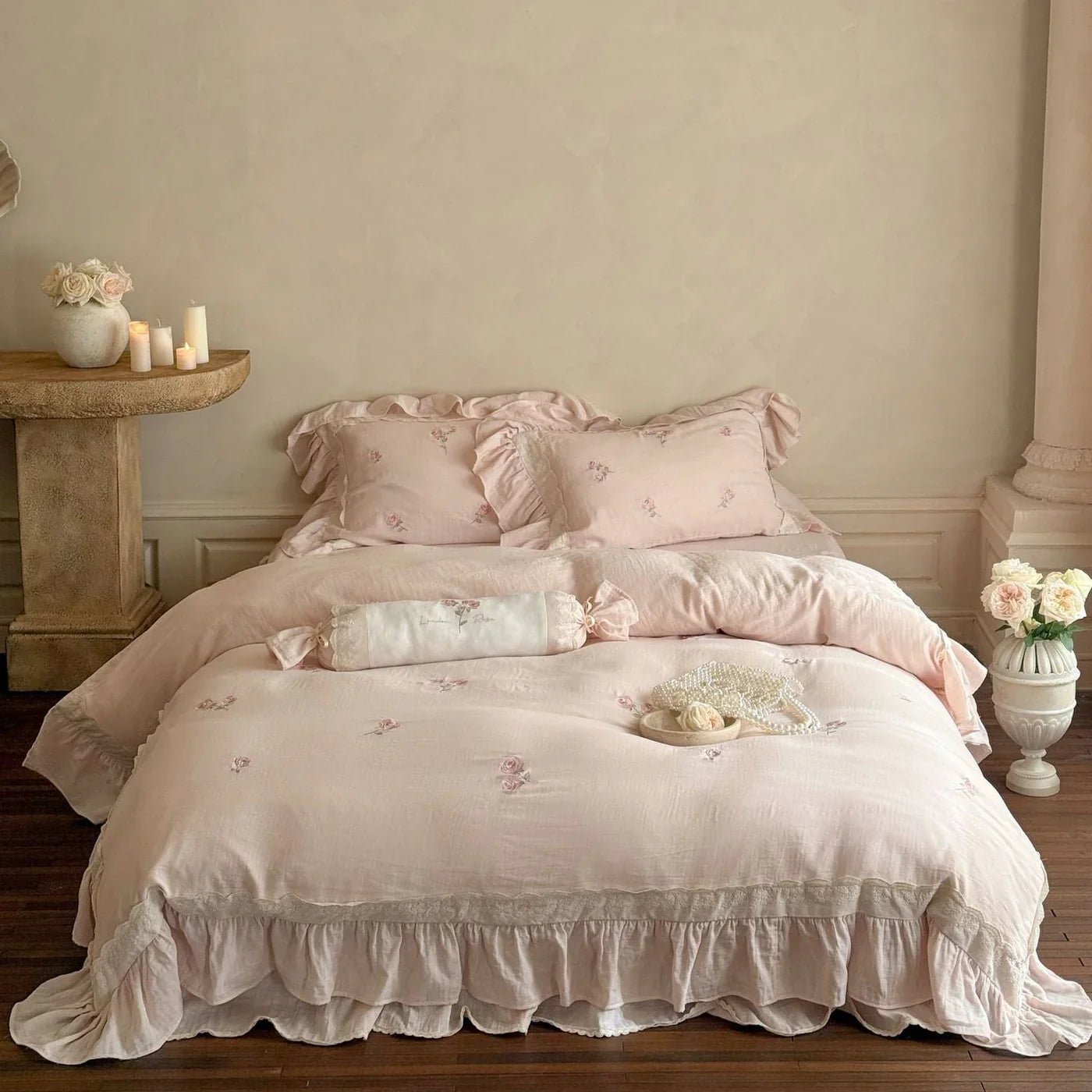 Château Chic: Add Old-World Charm to Your Bedroom - Ever Lasting