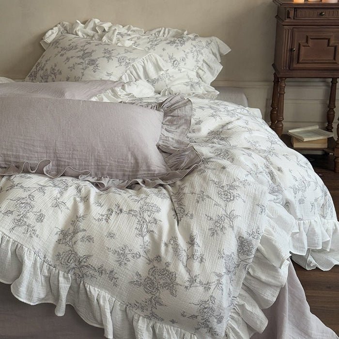 From Summer to Fall: Transitioning Your Bedding for Cooler Nights - Ever Lasting