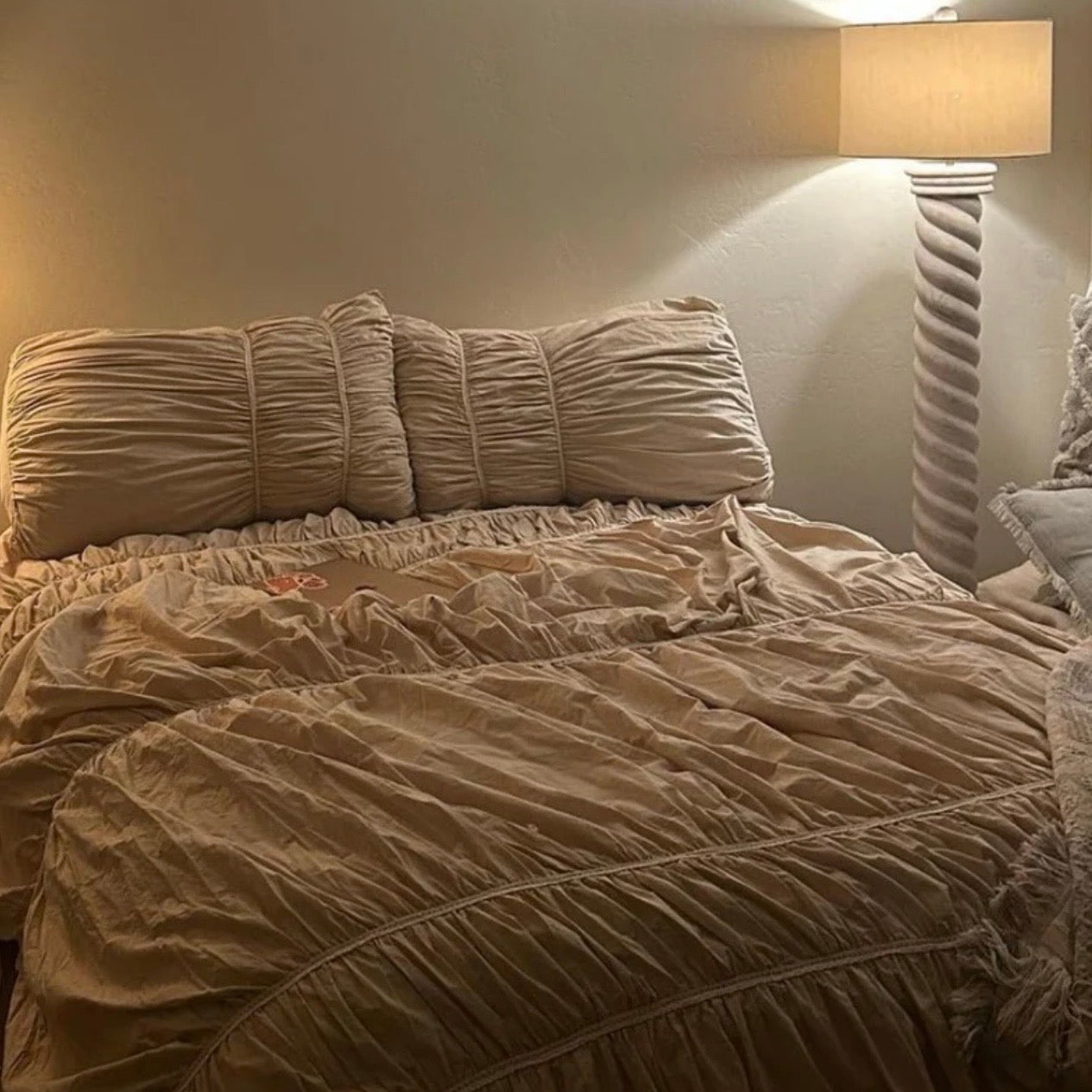 Royal Bedding Set/ Beige