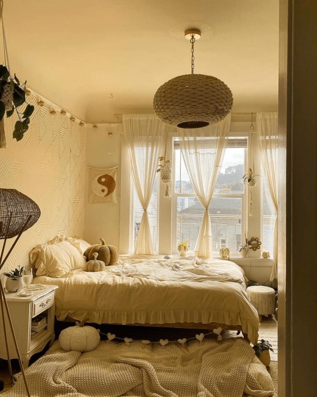 New Year, New Bedroom Makeover: 10 super cute bedroom makeover ideas feat. influencers part 2 - Ever Lasting