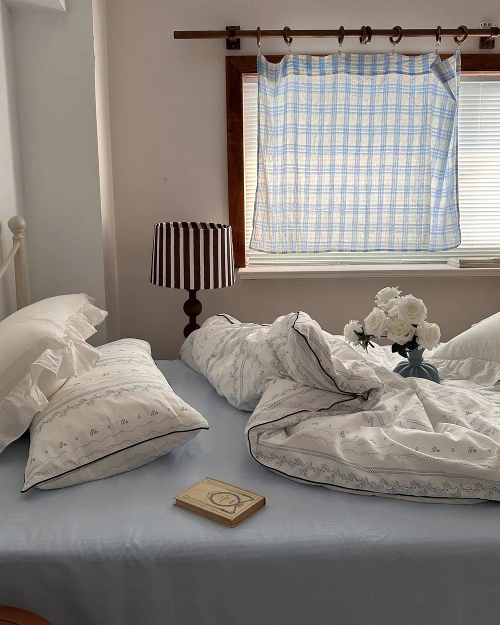 Seasonal Swaps: How To Transition Your Bedroom From Winter To Spring - Ever Lasting