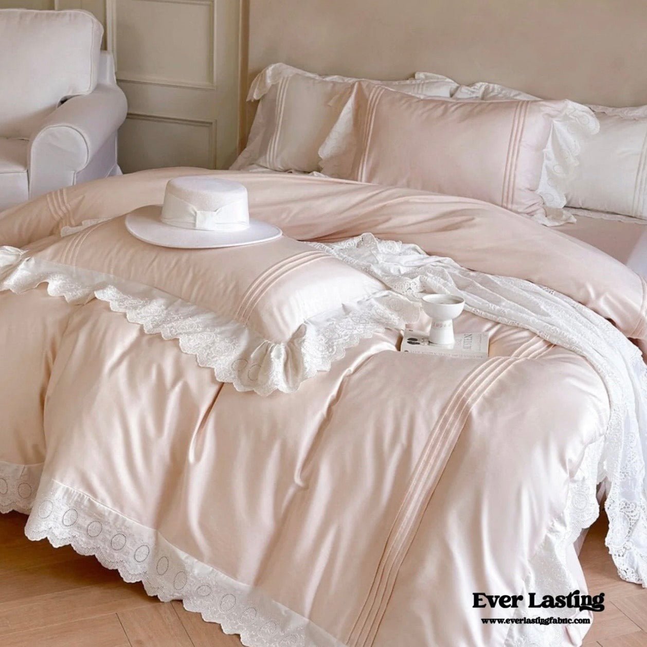 Soft Pink Bedrooms: Creating a Romantic Space That Still Feels Calm - Ever Lasting