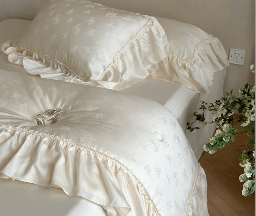 Textile Talk: Why Crinkled Cotton and Bouclé Are Trending in 2025 - Ever Lasting