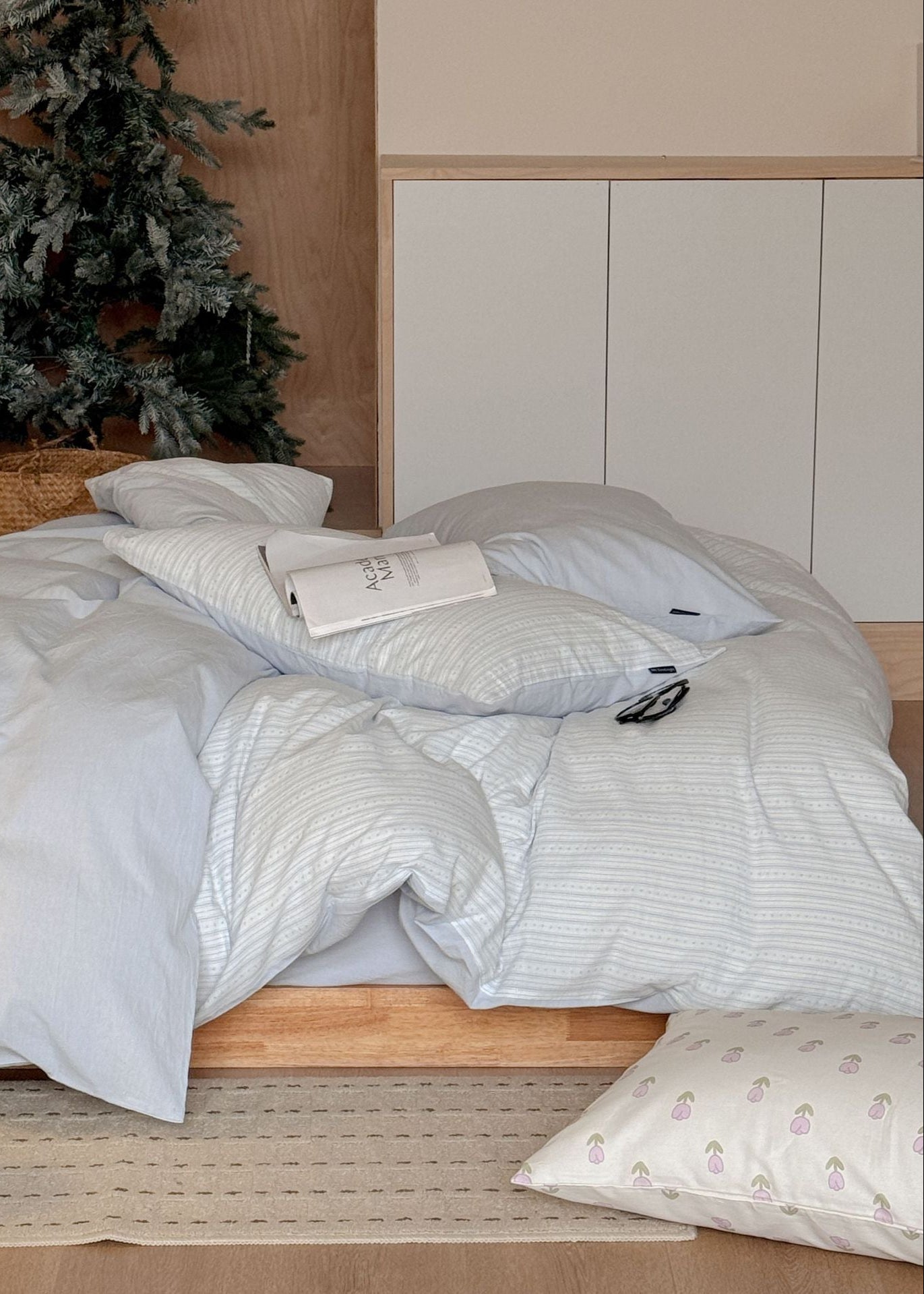 Peony Jacquard Bedding Bundle