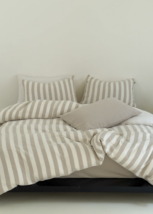 Abigail Striped Bedding Set / Blue