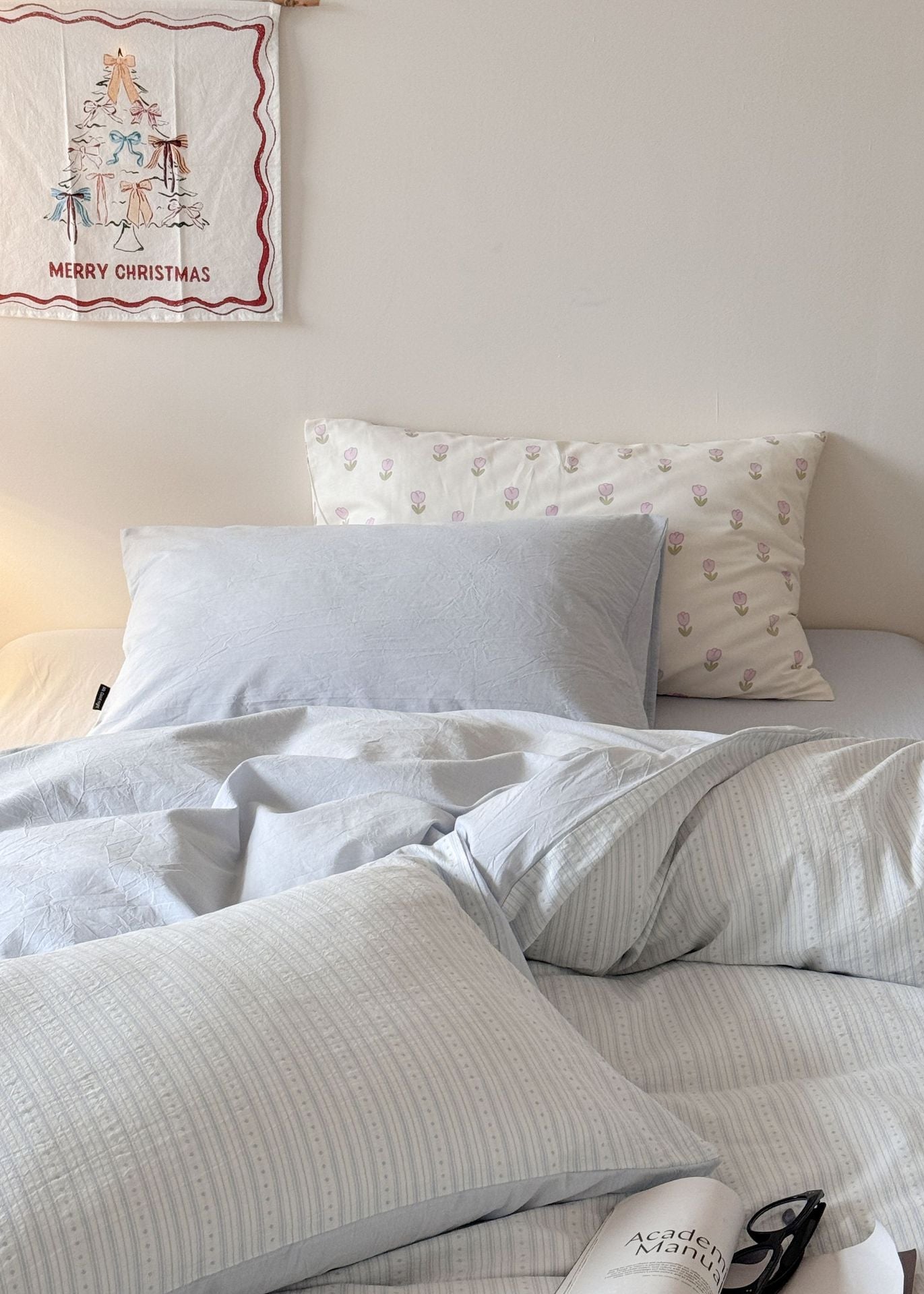 Peony Jacquard Bedding Bundle