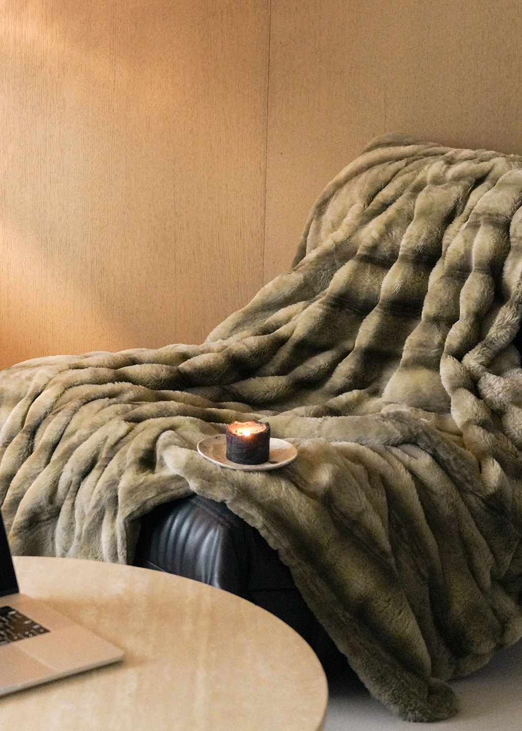 Caleb Fleece Throw Blanket / Green