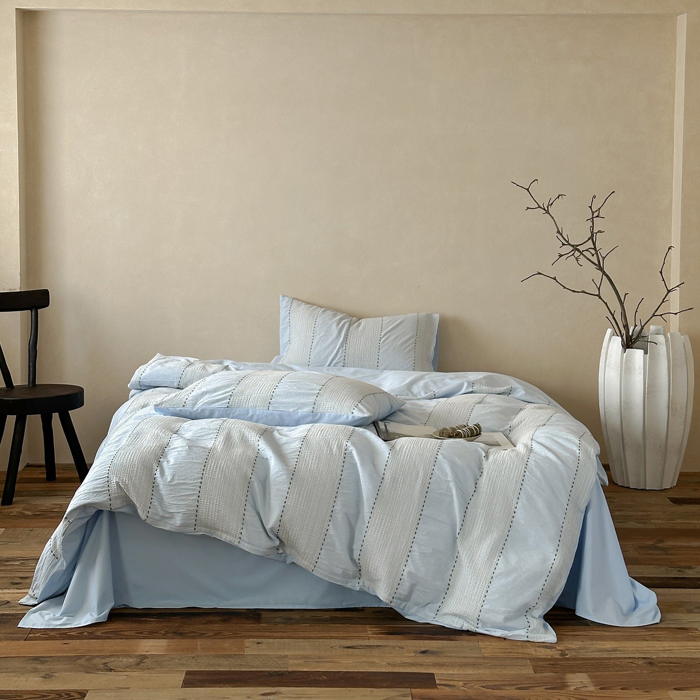 Elianna Striped Pastel Bedding Set / Blue