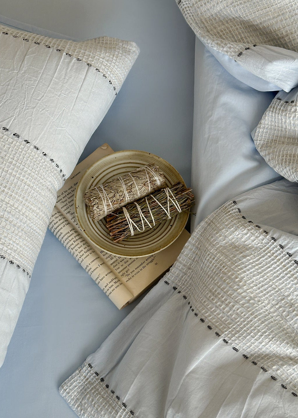 Elianna Striped Pastel Bedding Set / Khaki