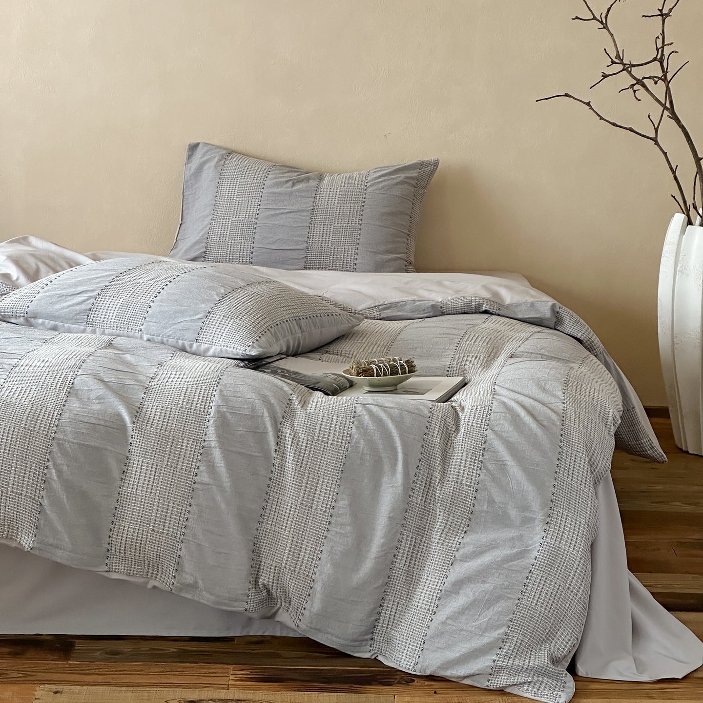 Elianna Striped Pastel Bedding Set / Khaki