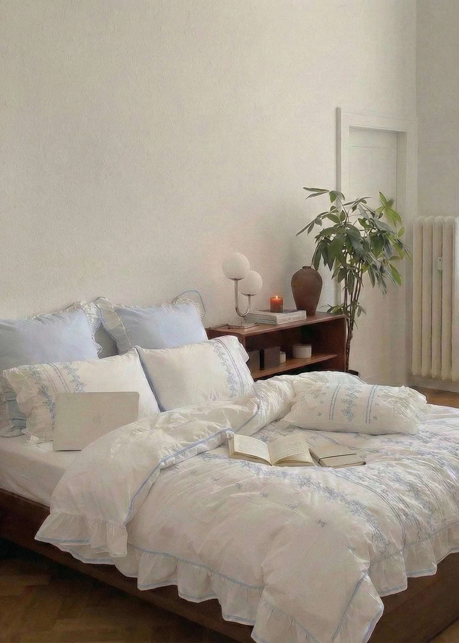 Embroidered French Lace Ruffle Small Room Bedding Set / Blue