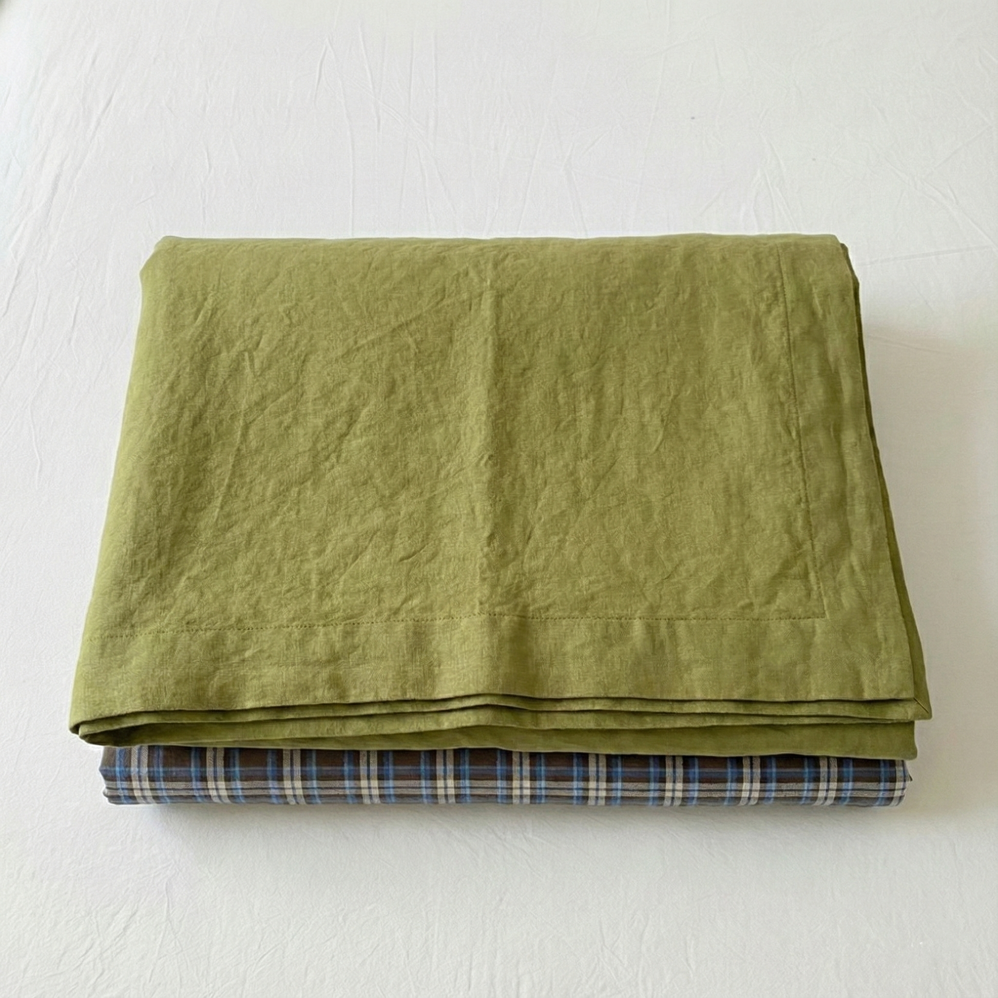 Dark Plaid Goblin Small Room Bedding Set