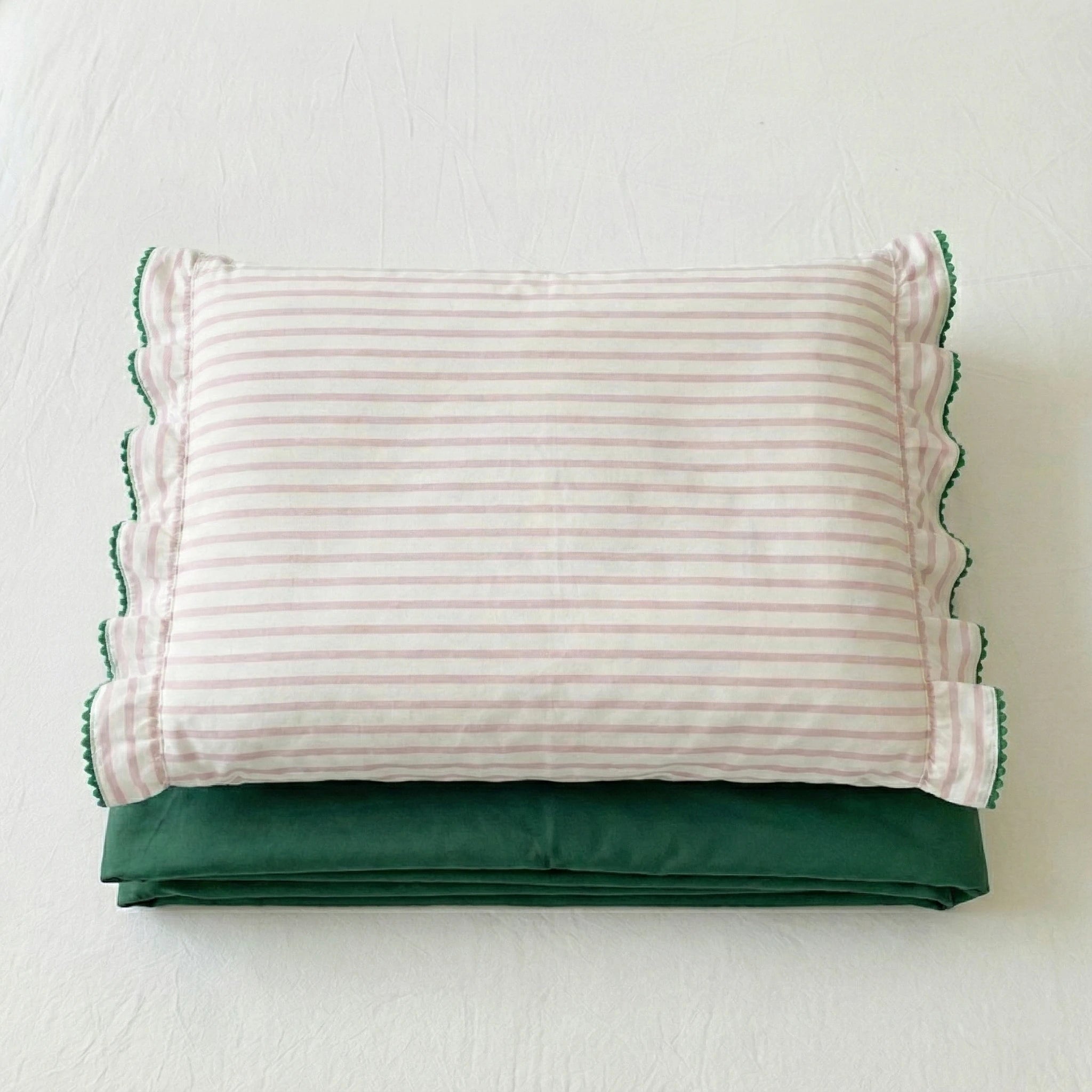 Pepper Candy Stripe Small Room Bedding Set / Fuchsia