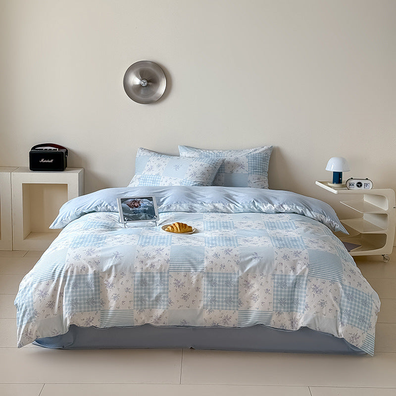 Poppu Patchwork Floral Bedding Set / Sky Blue