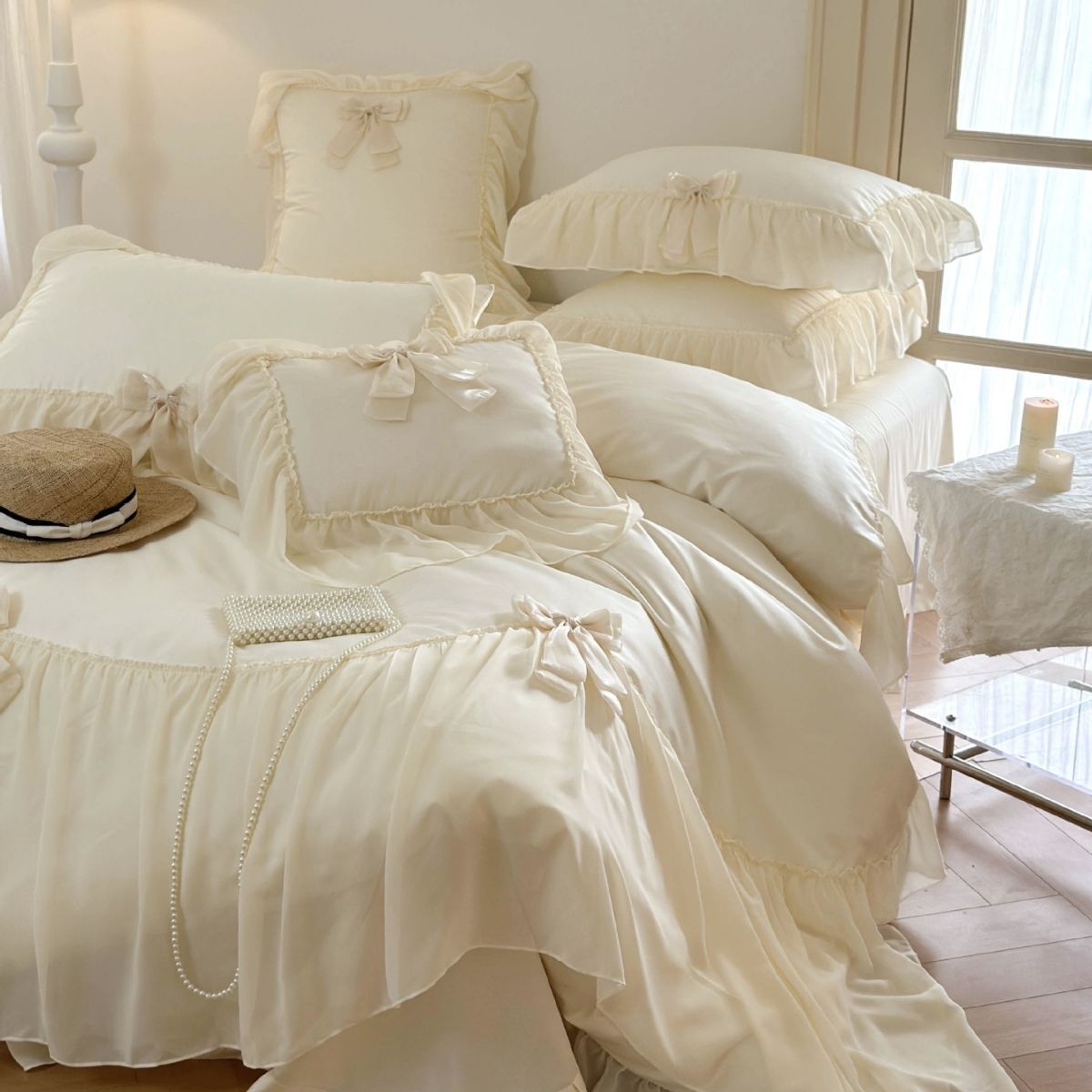 Ribbon Bow Airy Lace Bedding Set / Cream White