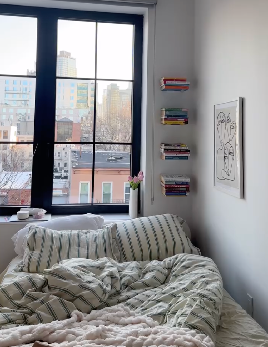 Minimal Stripe Bedding Set / Green Bedding Set