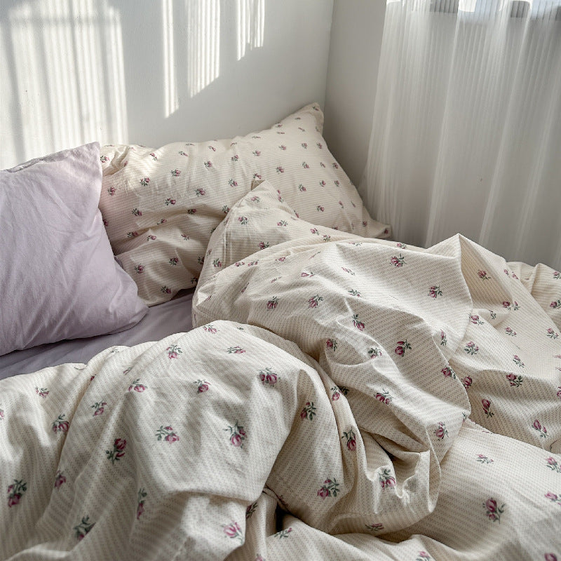 Soft Floral Bedding Set / Purple