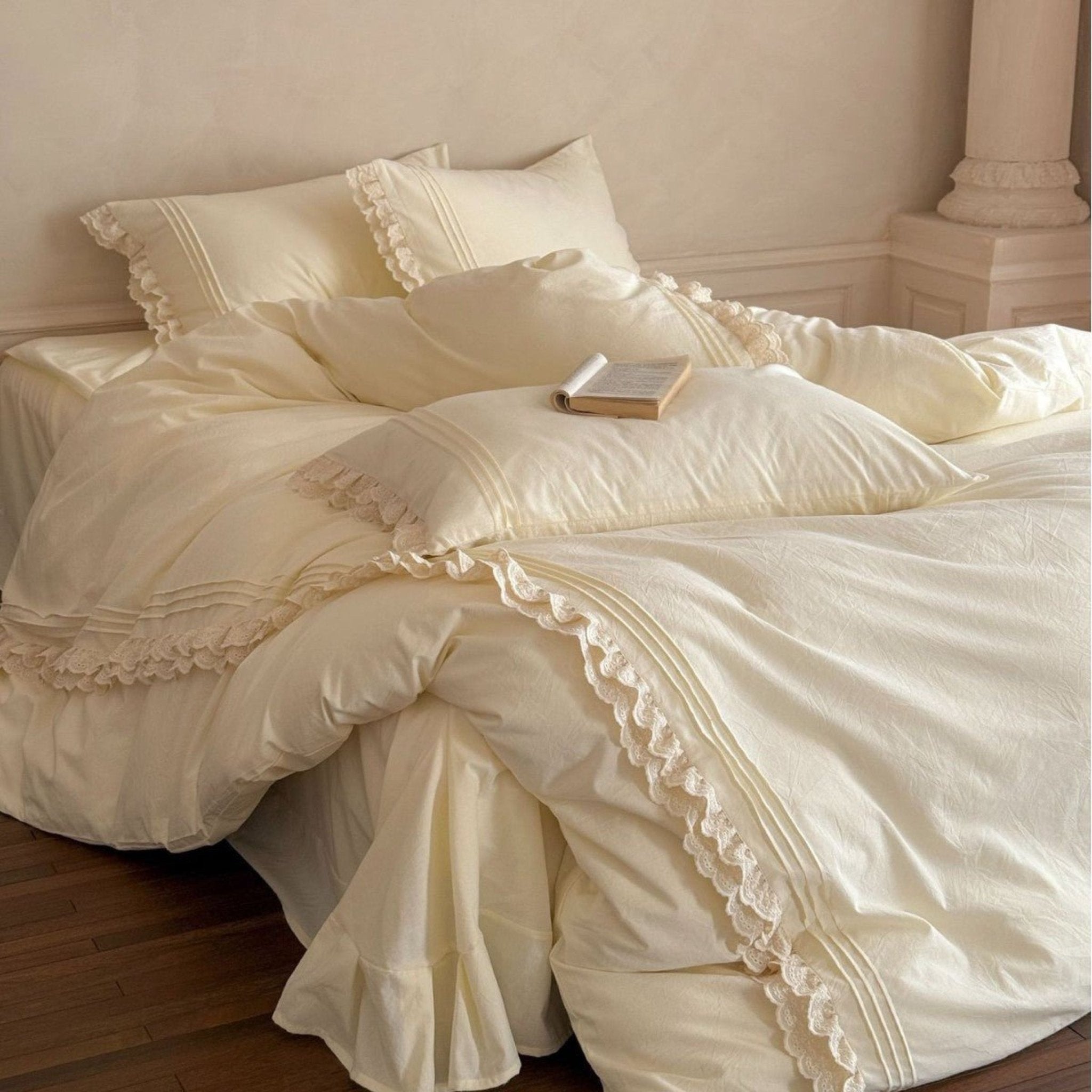 Accordion Pleated Lace Ruffled Bedding Bundle - Ever Lasting