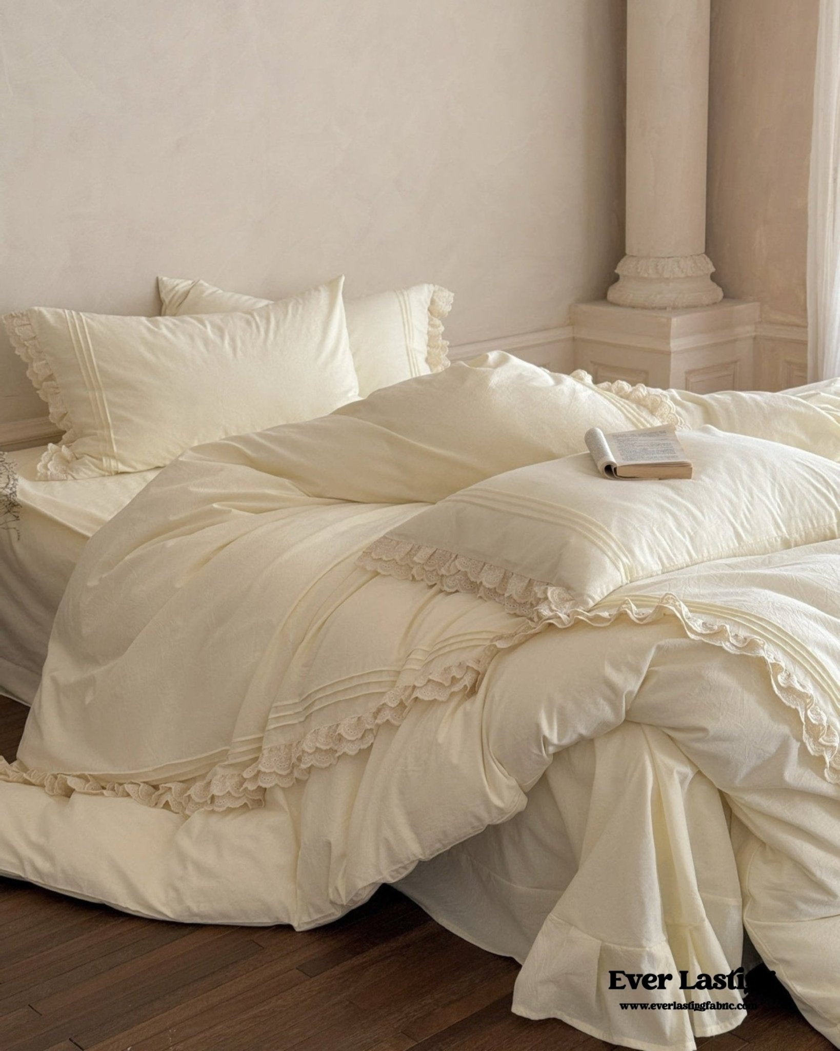 Accordion Pleated Lace Ruffled Bedding Set - Ever Lasting