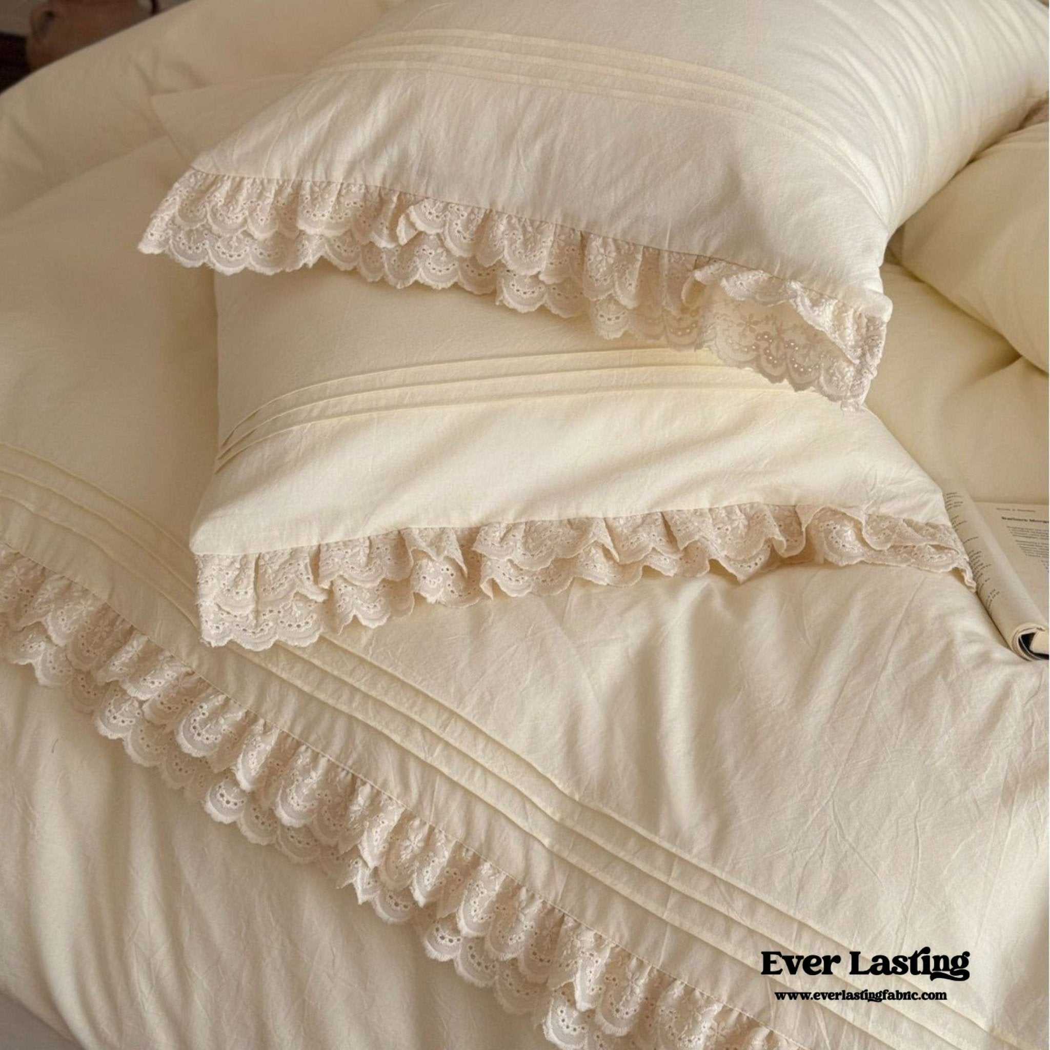 Accordion Pleated Lace Ruffled Bedding Set - Ever Lasting