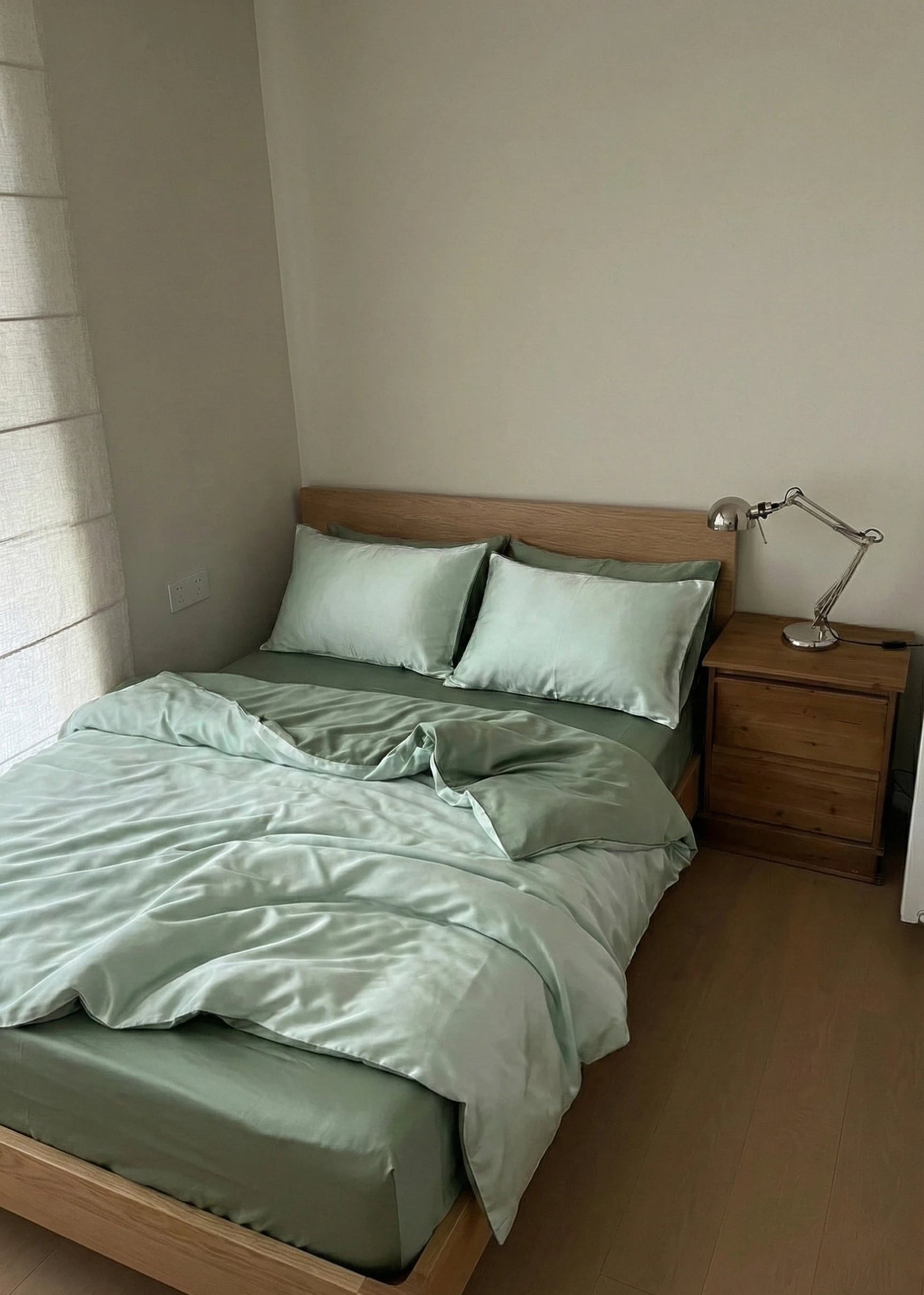 - Ever Lasting - Adeline Pastel Silky Cooling TENCEL™ Bedding Set / Green - Bedding Set - Ever Lasting