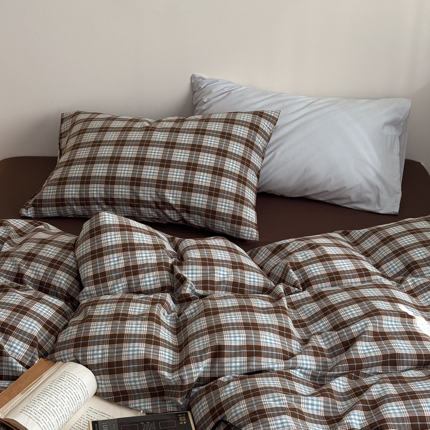 - Ever Lasting - Alora Gingham Washed Cotton Bedding Set / Brown + White - Bedding Set - Ever Lasting