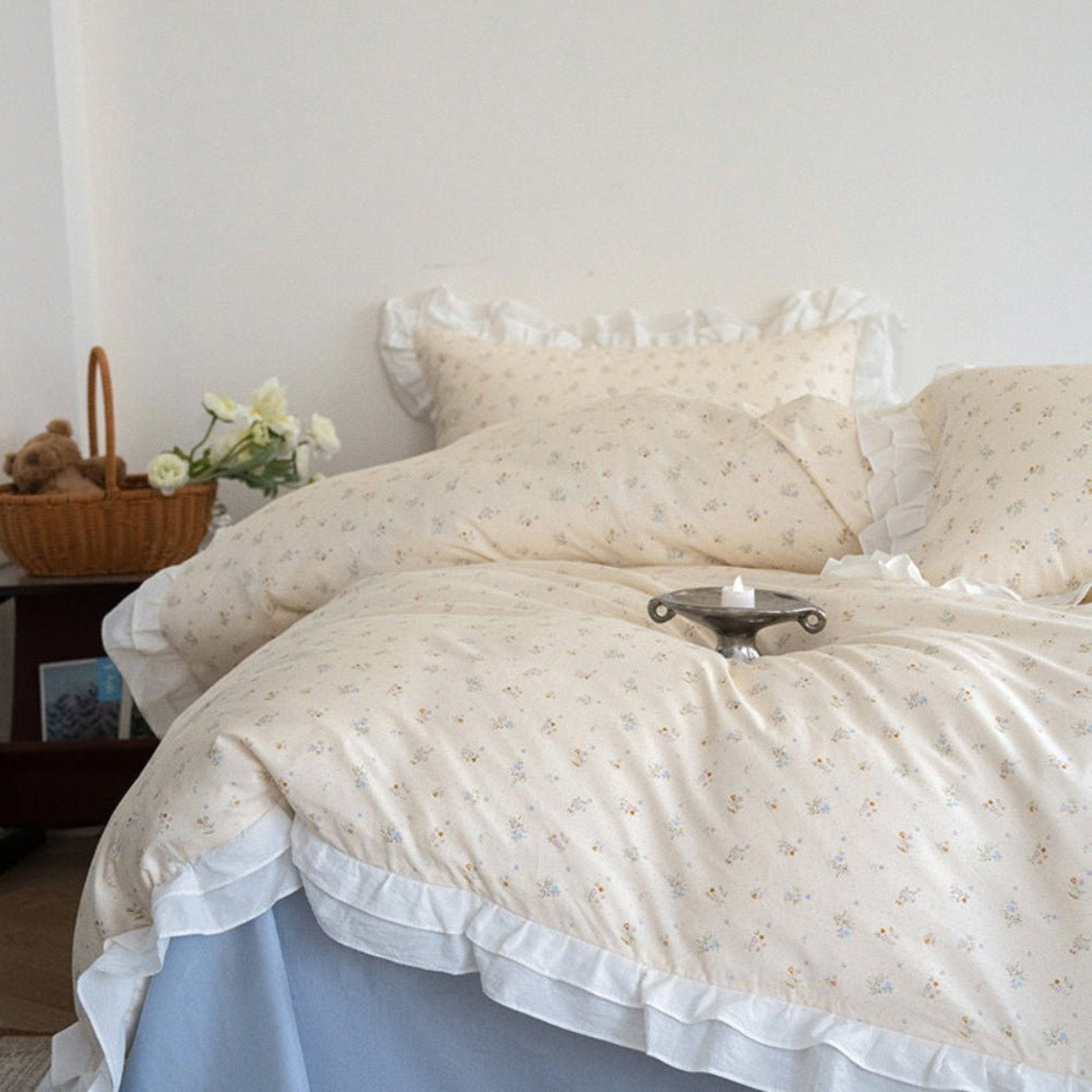 Annie Lace Ruffle Floral Bedding Set / Pink Beige - Ever Lasting