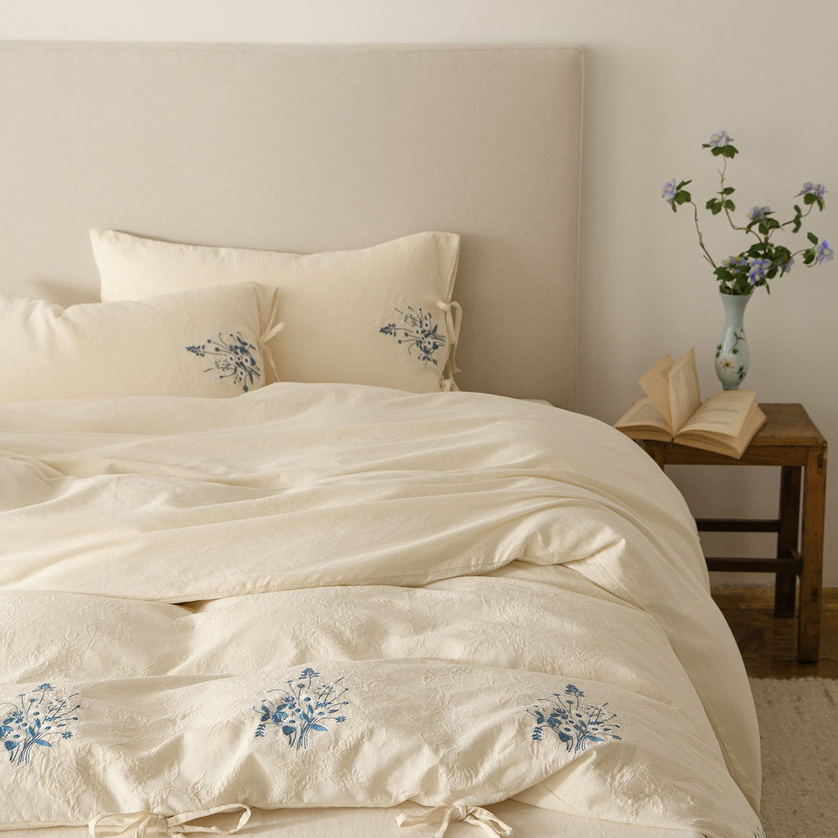 -Ever Lasting - Ariella Floral Embroidered Bedding Set / Blue -Bedding Set -Ever Lasting