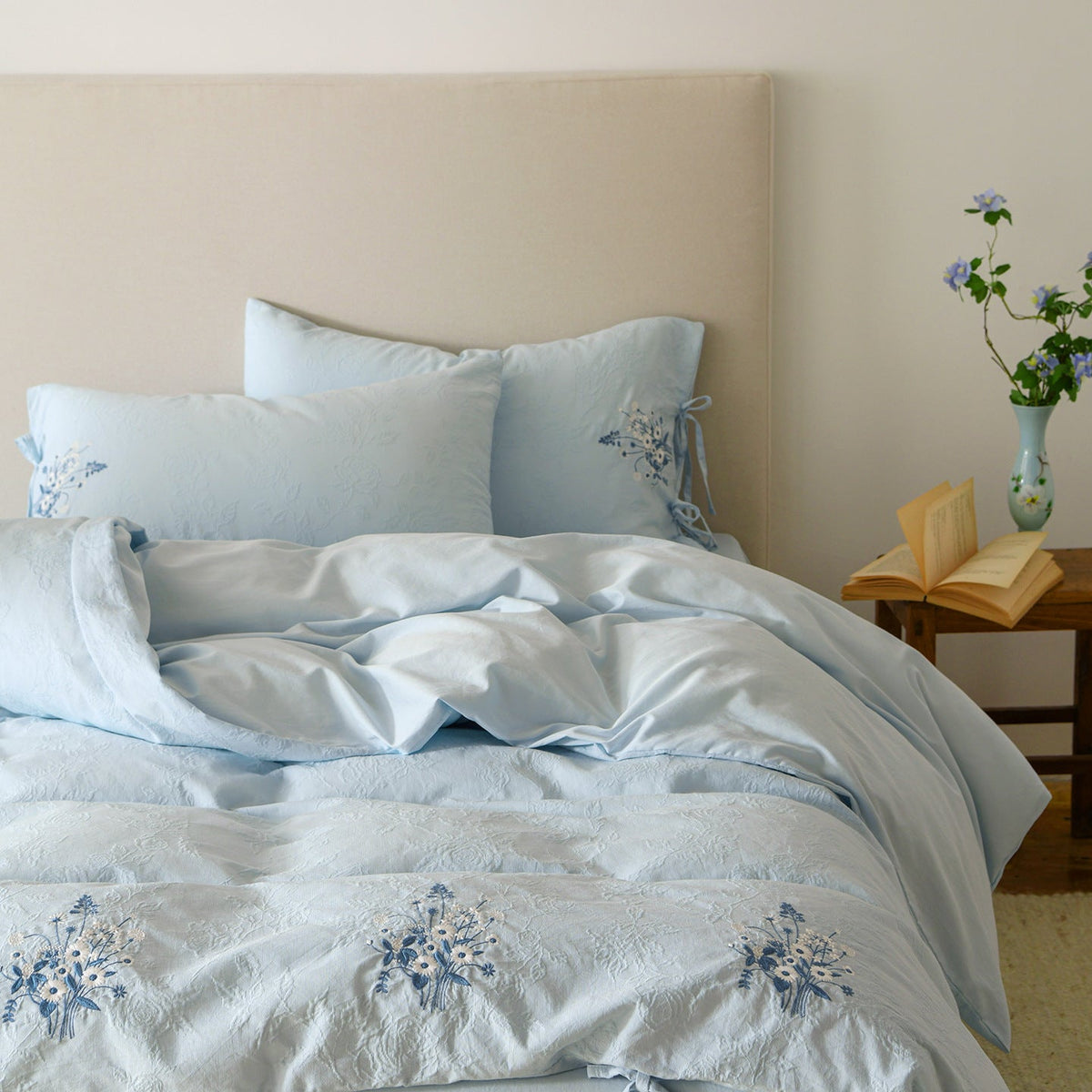 -Ever Lasting - Ariella Floral Embroidered Bedding Set / Blue -Bedding Set -Ever Lasting