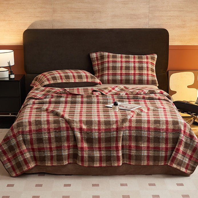 - Ever Lasting - Asher Fleece Throw Blanket / Brown - Blankets - Ever Lasting