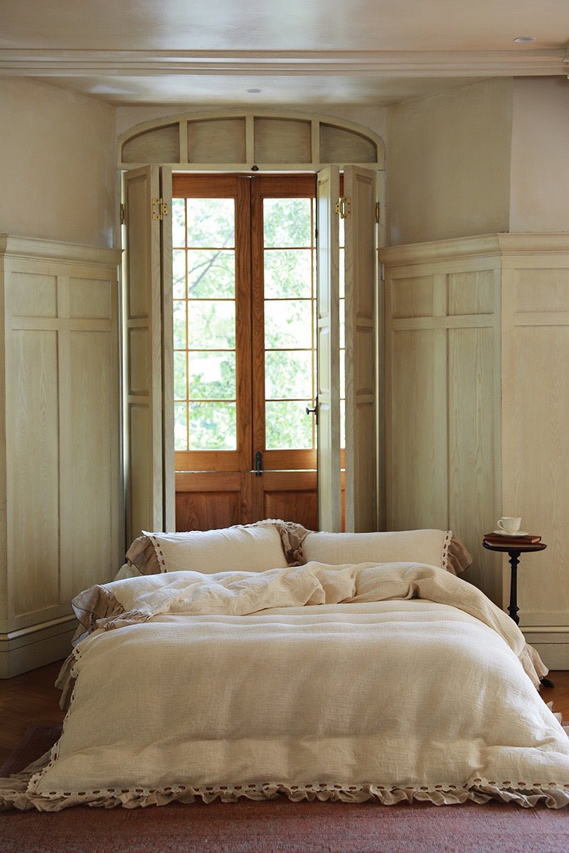 - Ever Lasting - Belle Lace Ruffle Bedding Set / Brown - Bedding Set - Ever Lasting