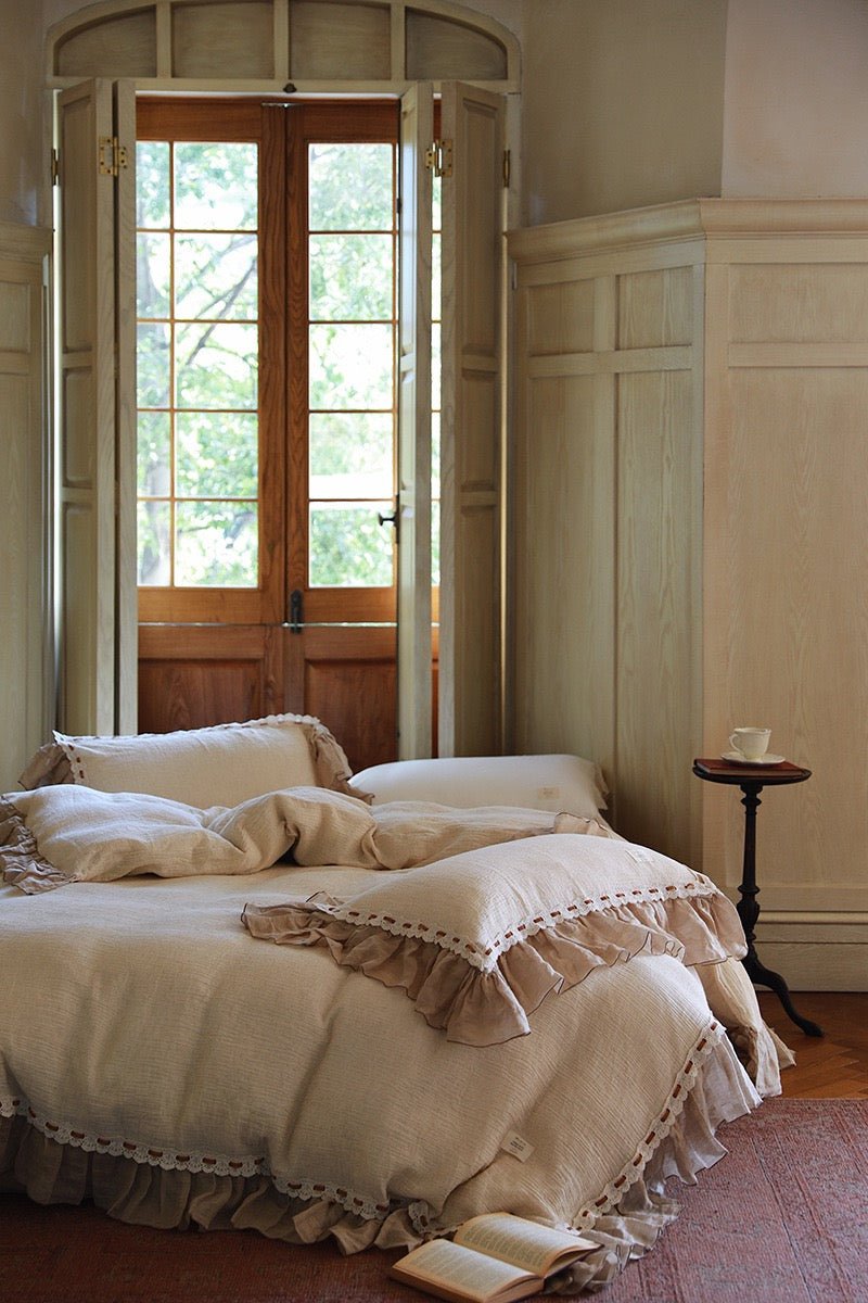 - Ever Lasting - Belle Lace Ruffle Bedding Set / Brown - Bedding Set - Ever Lasting