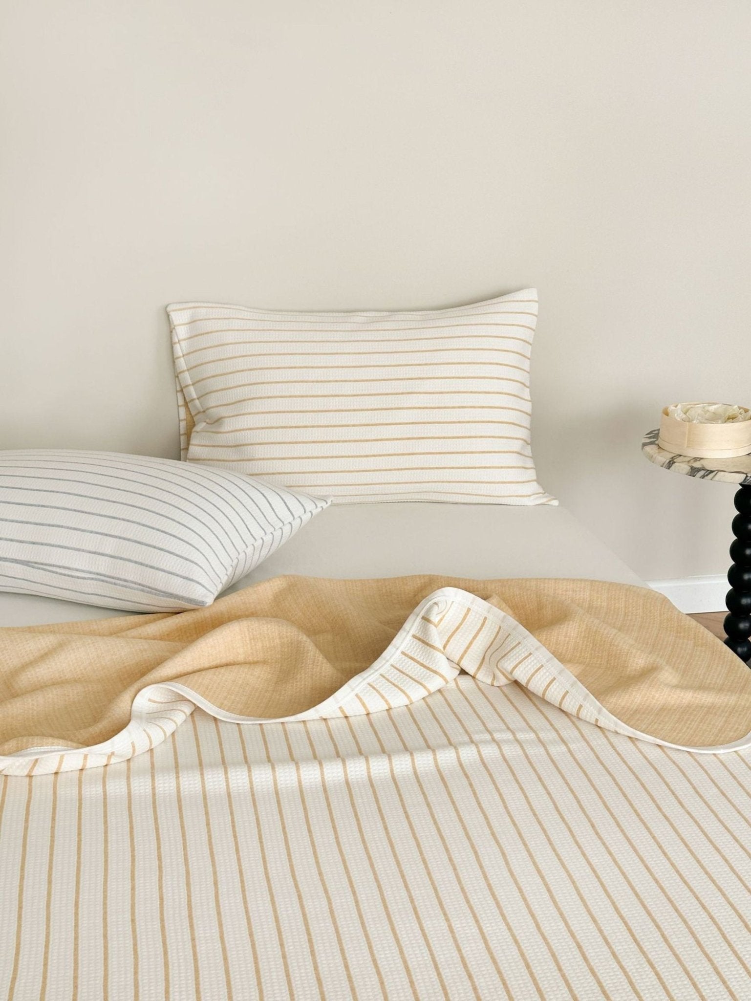 Breathable Pastel Knitted Blanket / Lemon Yellow - Ever Lasting