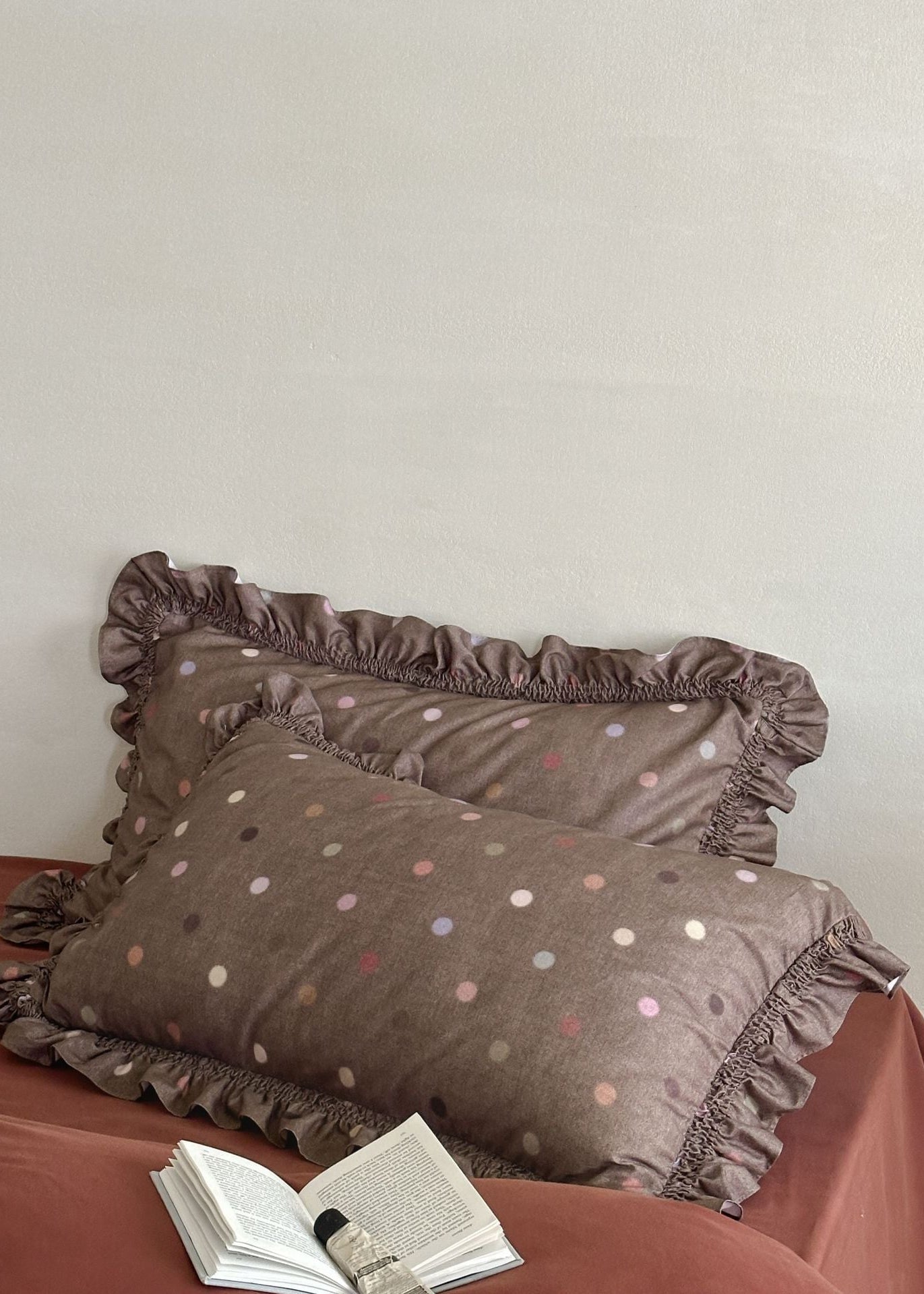 - Ever Lasting - Brielle Polka Dot Ruffle Bedding Set / Beige - Bedding Set - Ever Lasting