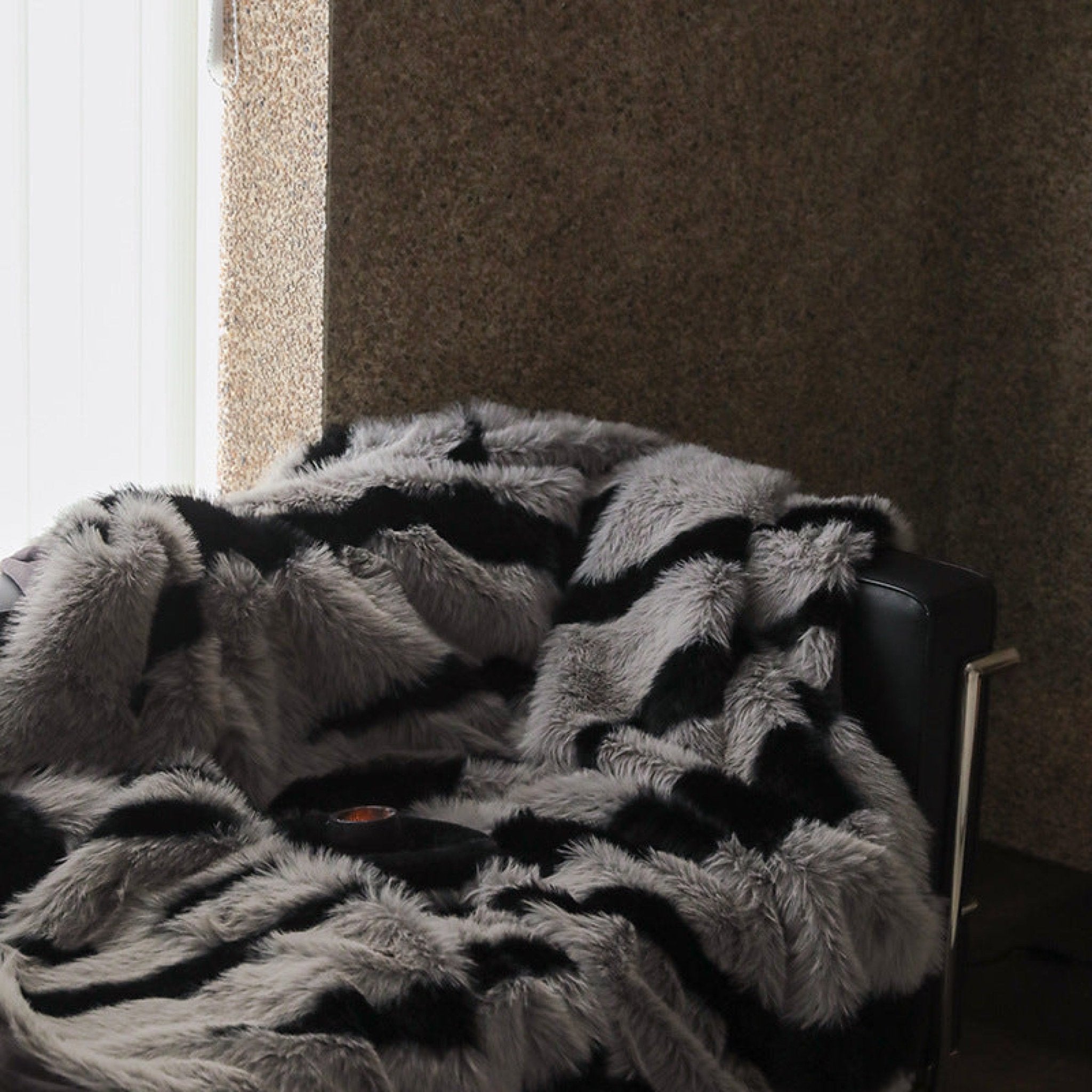 Classic Zebra Print Blanket & Pillows / Gray - Ever Lasting