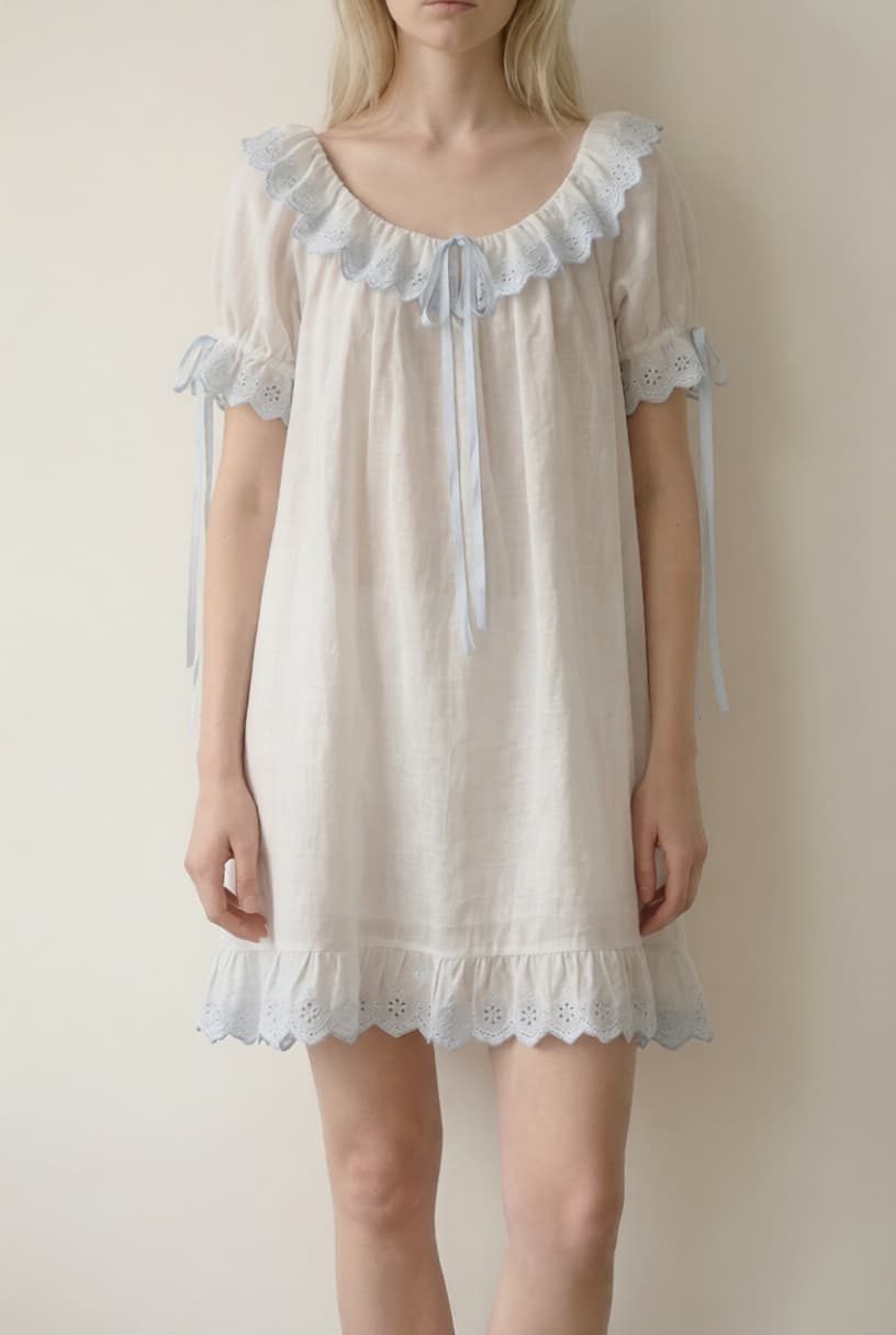 Cloudberry Ruffle Short-Sleeved Nightgown / White