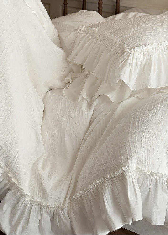 - Ever Lasting - Clover Jacquard Ruffle Lace Bedding Bundle - Bedding Set - Ever Lasting