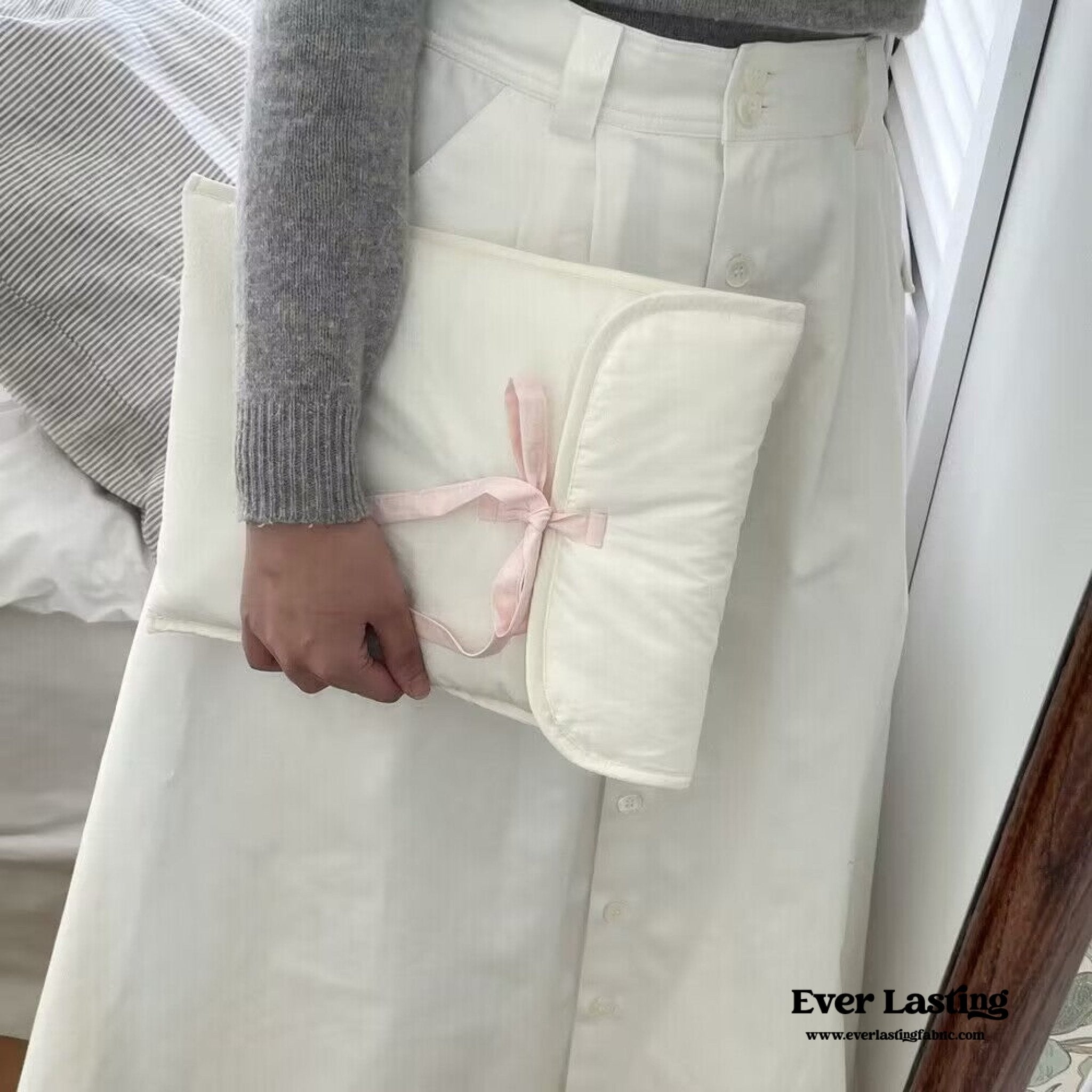 Coquette Laptop Case / Pink + White - Ever Lasting