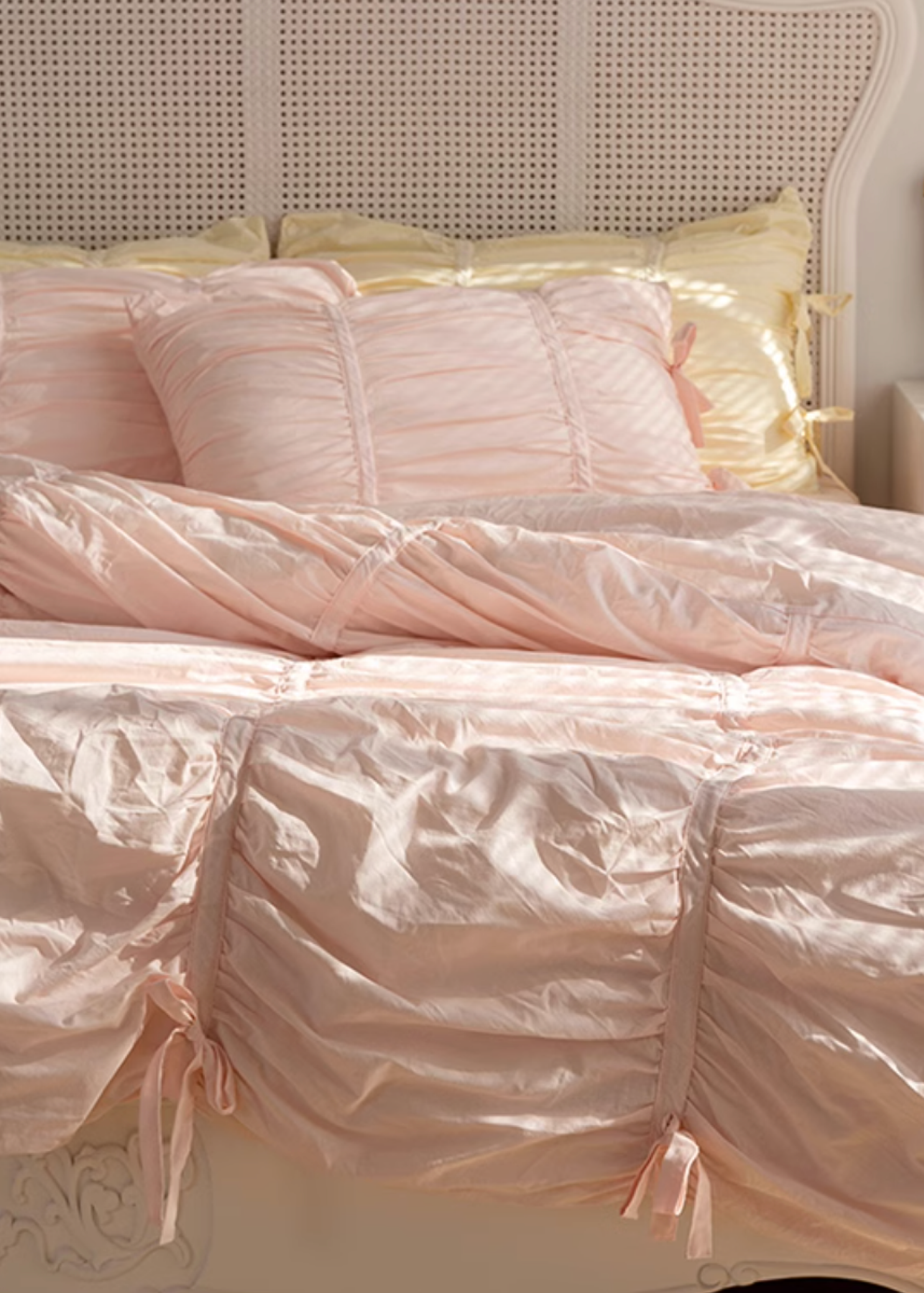 Coquette Ruffle Bedding Set with Ties / White Bedding Set