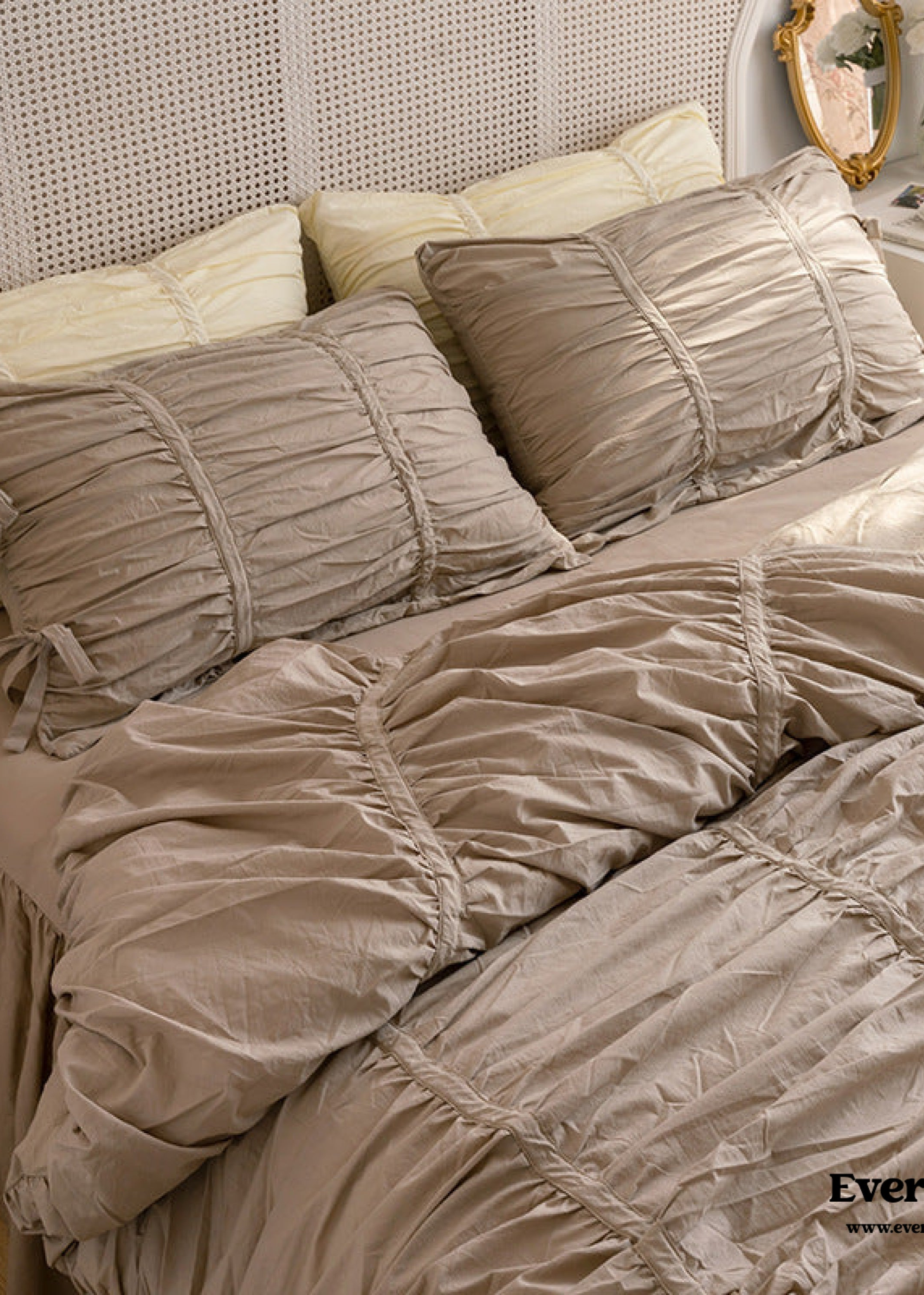 Coquette Ruffle Bedding Set with Ties / White Bedding Set