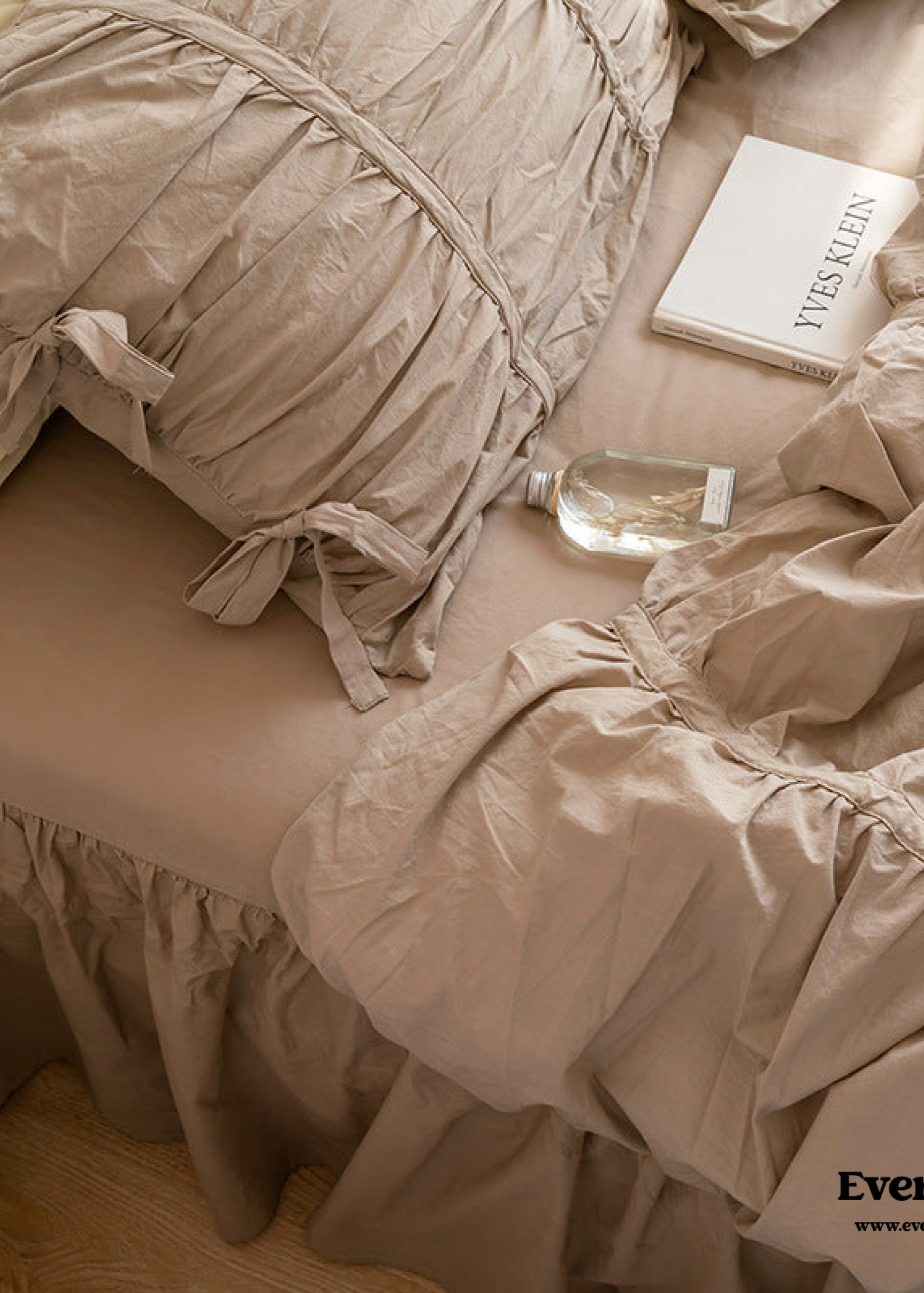 Coquette Ruffle Bedding Set with Ties / White Bedding Set