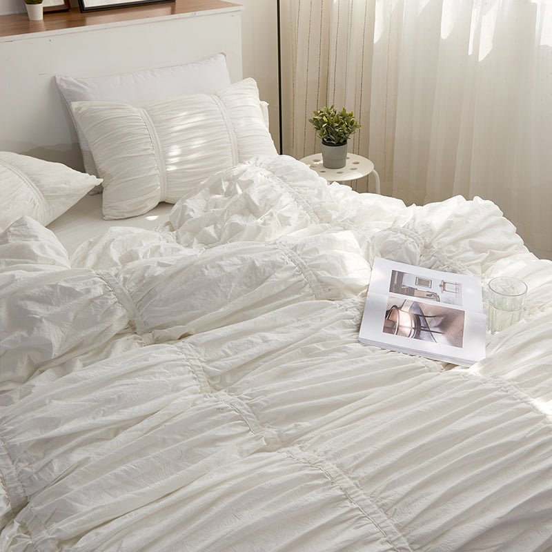 - Ever Lasting - Coquette Ruffle Bedding Set with Ties / White - Bedding Set - Ever Lasting