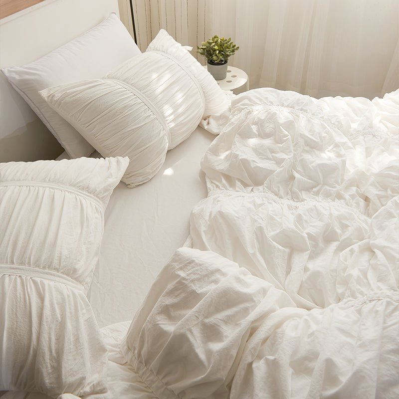 - Ever Lasting - Coquette Ruffle Bedding Set with Ties / White - Bedding Set - Ever Lasting
