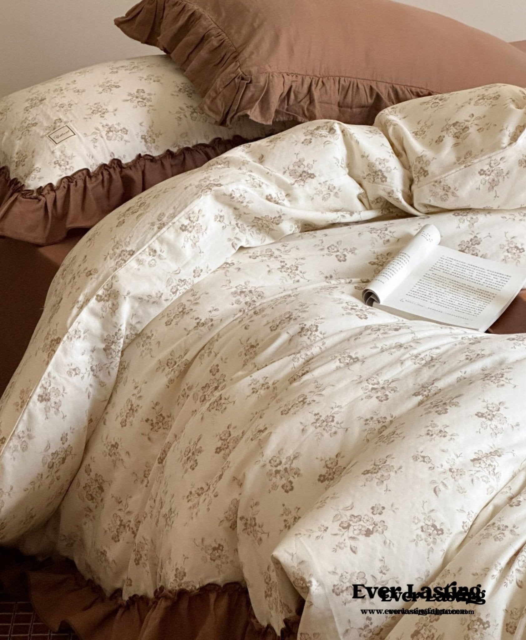 Cottage Inspired Ruffle Bedding Set / Brown - Ever Lasting