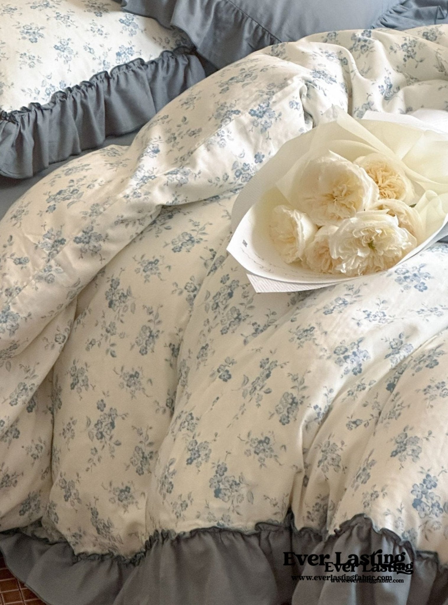 Cottage Inspired Ruffle Bedding Set / Brown - Ever Lasting