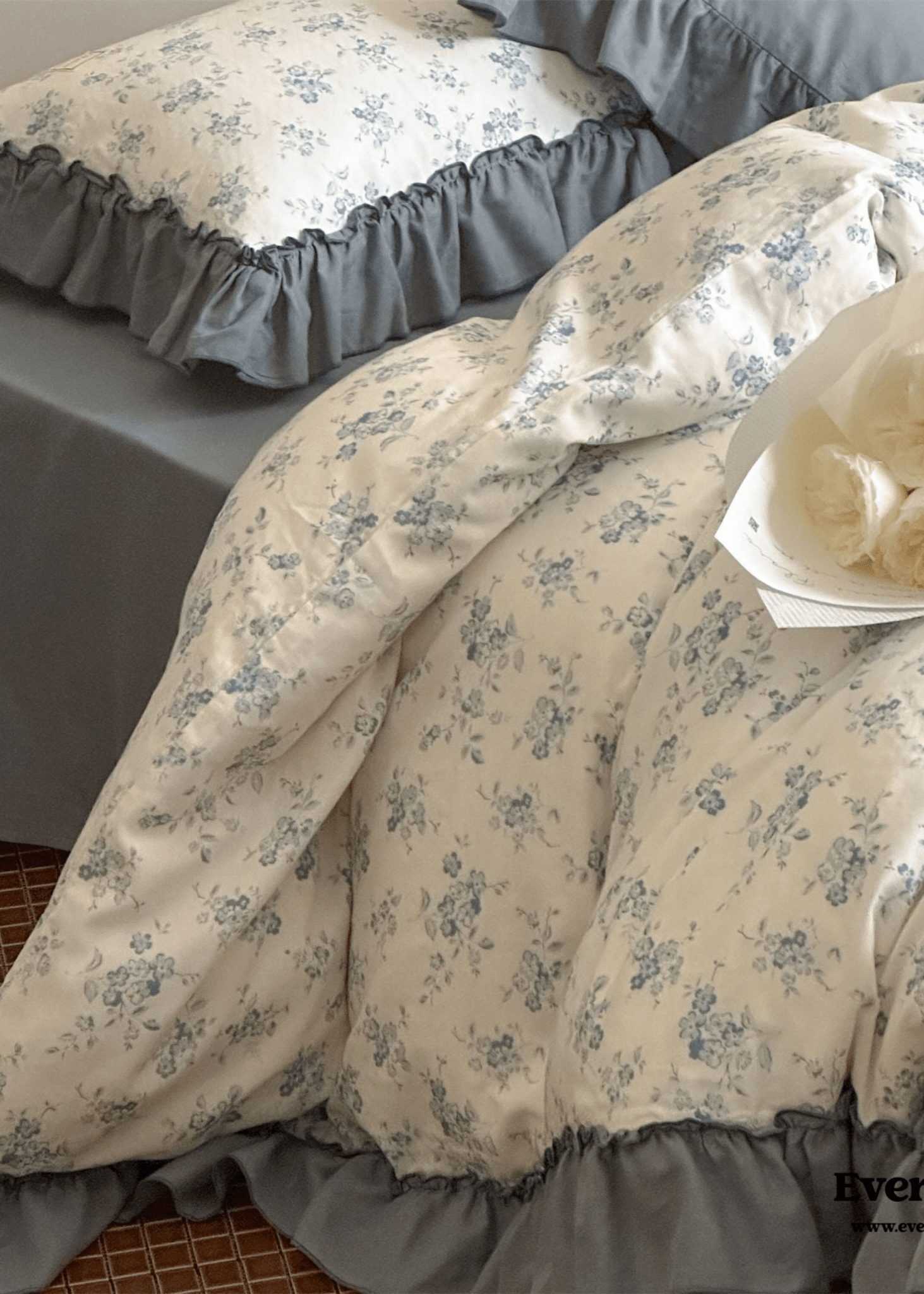 Cottage Inspired Ruffle Bedding Set / Soft Brown - Ever Lasting