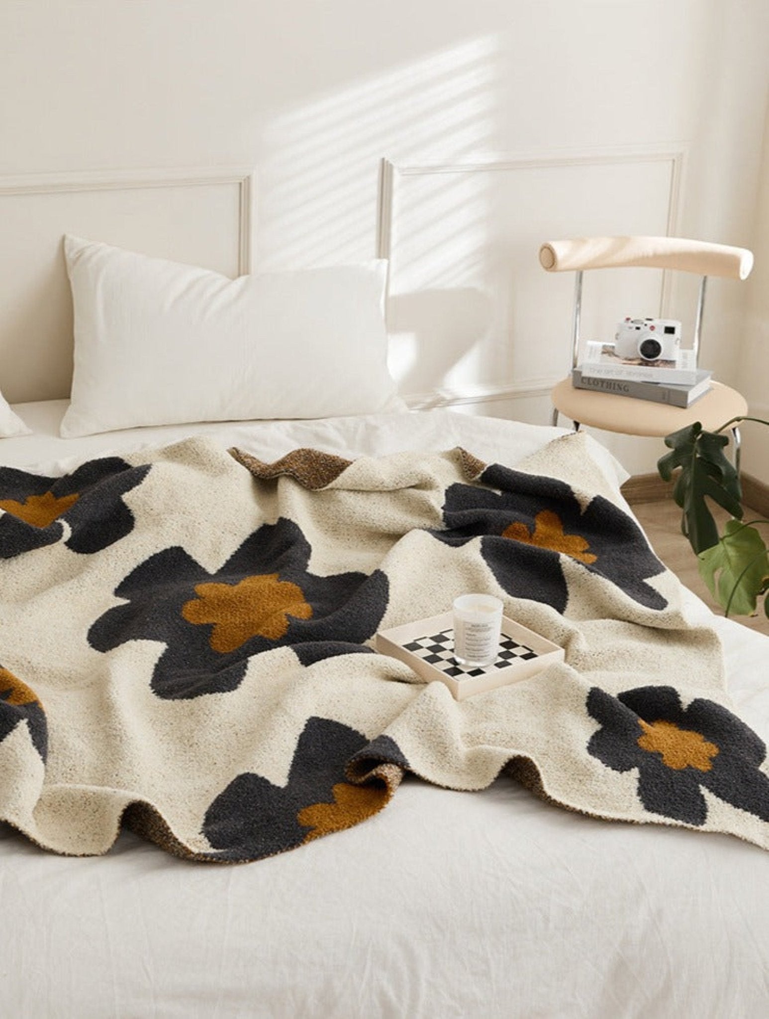 Cozy Earth Tone Floral Blanket / Gray + Beige - Ever Lasting
